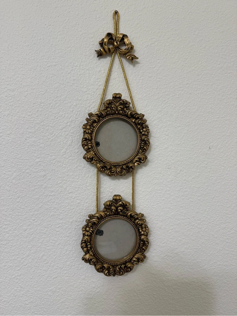 Ornate Double Round Wall Frame in Antique Gold